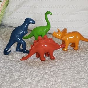Set of decorative dinosaurs